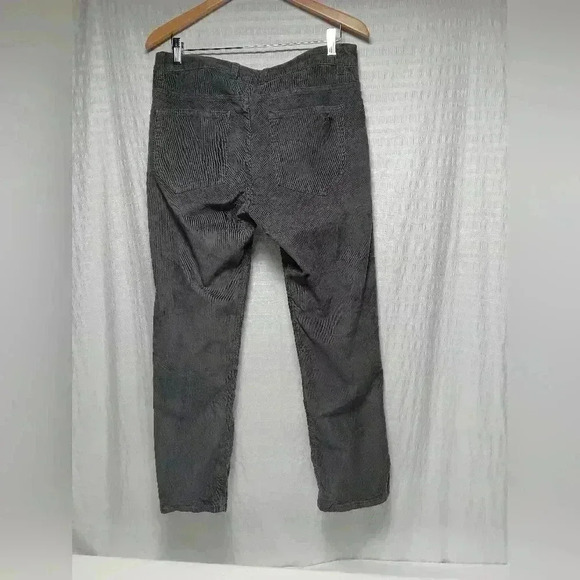 Stio Rivot Corduroy pants. 98% Organic  cotton. Men's size 32 - Picture 5 of 11